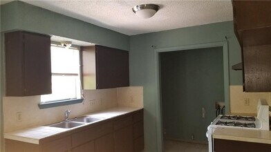 6207 Adalee Ave in Austin, TX - Building Photo - Building Photo