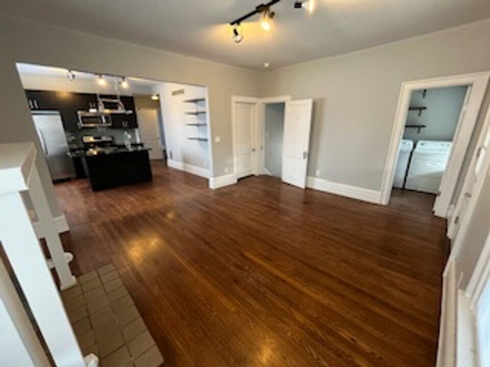 1698-1700-1700 Oak St in Columbus, OH - Building Photo