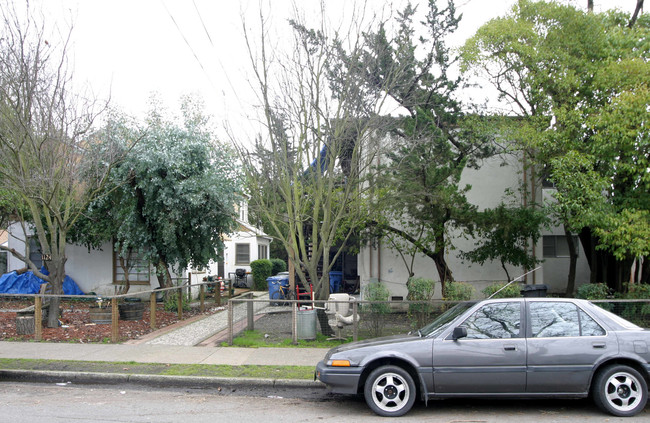 1118 Slater St in Santa Rosa, CA - Foto de edificio - Building Photo