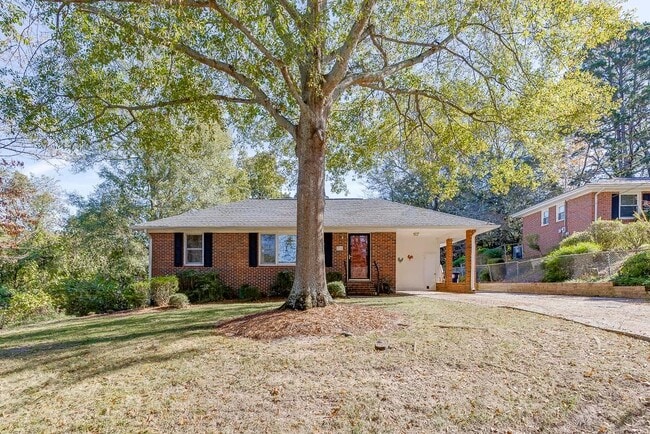 property at 1152 Piedmont Pl