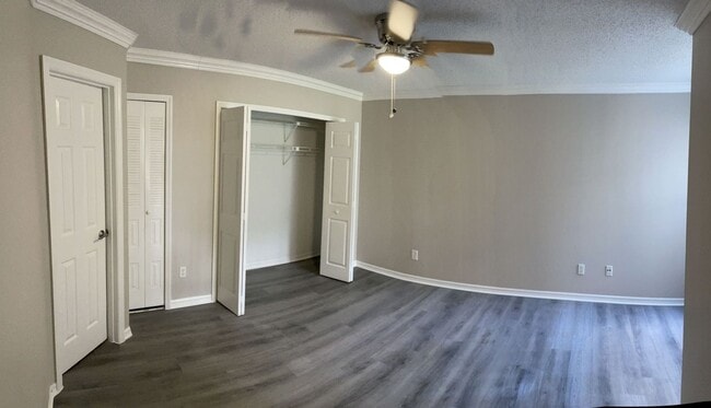 property at 944 Bakewell Ct