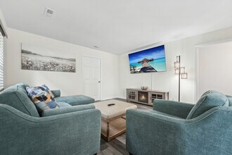 214 Bridgefield Pl in Durham, NC - Building Photo - Building Photo