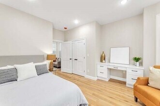 13 Monmouth St, Unit 2 in Boston, MA - Building Photo - Building Photo