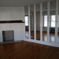 197 Acorn St, Unit 1fl. in Springfield, MA - Building Photo