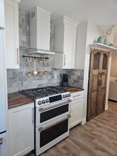 24375 Leadstone Dr in Acampo, CA - Building Photo - Building Photo