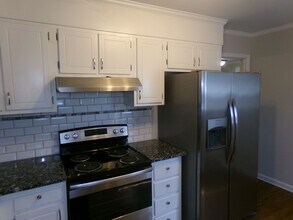 3915 Valley Ct in Winston-Salem, NC - Building Photo - Building Photo