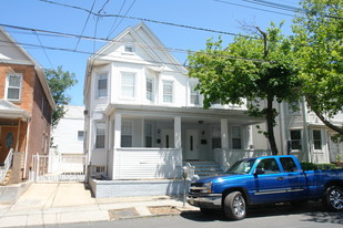 182-184 Market St Apartments