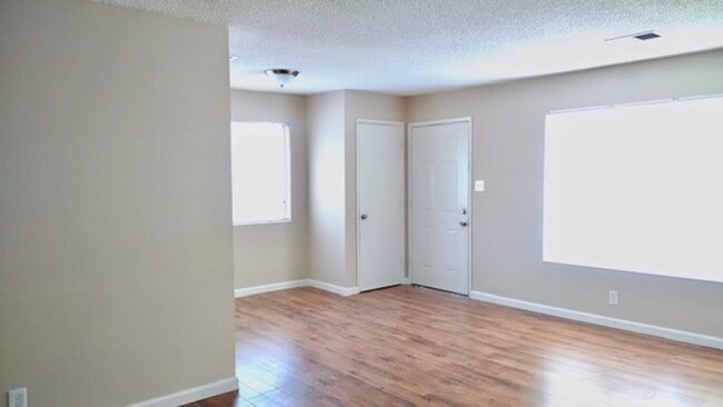 property at 2112 L St