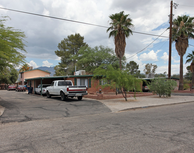 Arroyo Casitas in Tucson, AZ - Foto de edificio - Building Photo