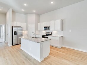 358 Nespral Dr in San Antonio, TX - Building Photo - Building Photo