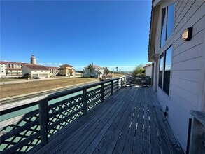 738 Imperial Harbor Dr, Unit 521 in Corpus Christi, TX - Building Photo - Building Photo