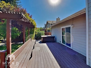 990 Tera Ct in Walnut Creek, CA - Foto de edificio - Building Photo