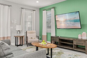 301 Burma St in Kissimmee, FL - Building Photo - Building Photo