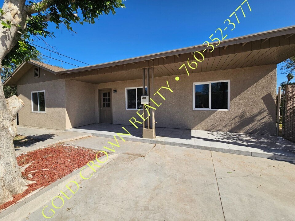 115 Temple Ct in Calexico, CA - Building Photo