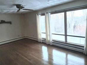 5 Meadow Brook Ln in Greene, NY - Building Photo - Building Photo