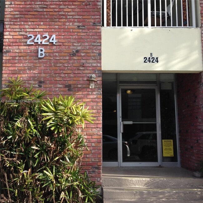 property at 2424 SE 17th St