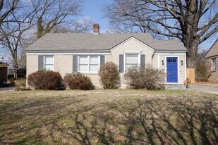 2522 N Edwin Cir in Memphis, TN - Building Photo