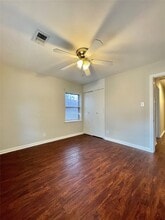 1112 Southampton Dr in Angleton, TX - Building Photo - Building Photo