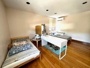 89 Beaconsfield Rd, Unit 2 in Brookline, MA - Building Photo - Building Photo