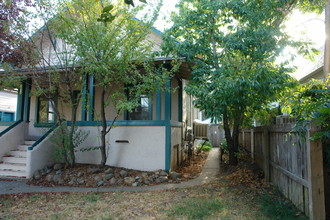 1012 Broadway in Chico, CA - Building Photo - Building Photo