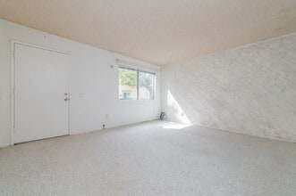 2533 Colgate Way in Riverside, CA - Building Photo - Building Photo