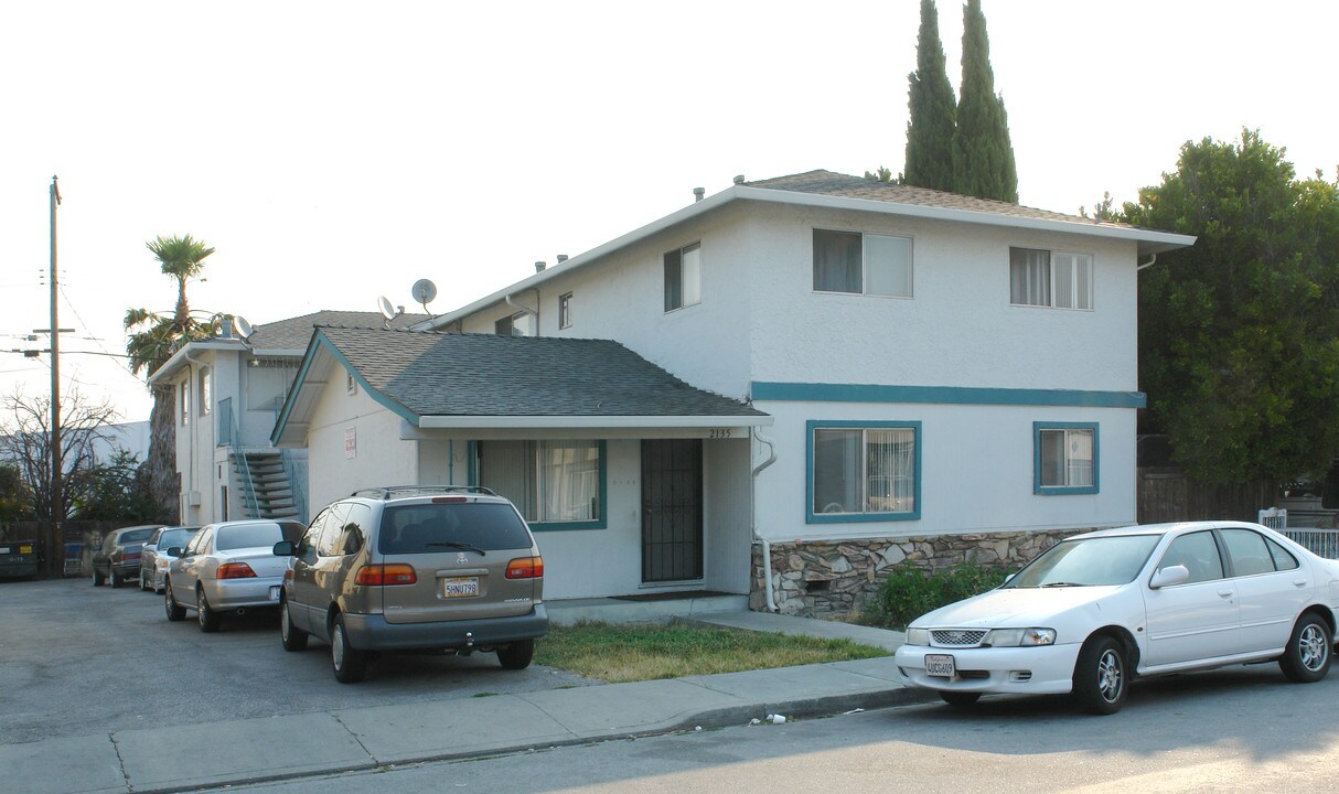 2135 Main Street in Santa Clara, CA - Foto de edificio