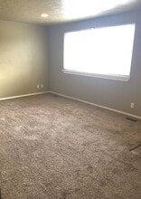 6046 S 4000 W in Kearns, UT - Building Photo - Building Photo