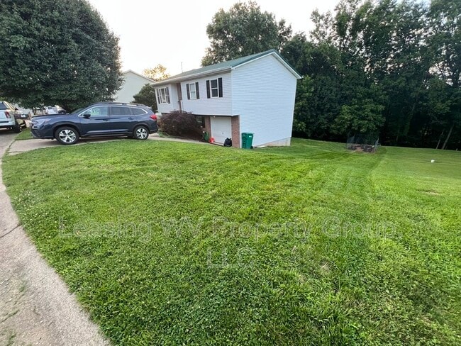 448 Kingswood Dr in Culloden, WV - Building Photo - Building Photo