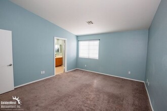 5860 Pack Trail in Las Vegas, NV - Building Photo - Building Photo