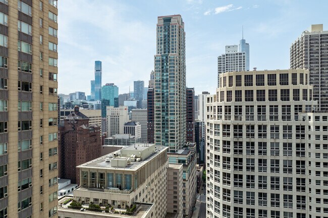 The Huron at 100 East