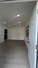 10 NE 49th St-Unit -10 in Miami, FL - Building Photo - Building Photo