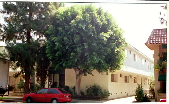 5040 Tujunga Ave in North Hollywood, CA - Building Photo - Building Photo