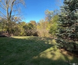 7420 Locklin Ct in West Bloomfield Township, MI - Building Photo - Building Photo