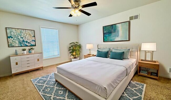 property at 5904 NE 42nd St