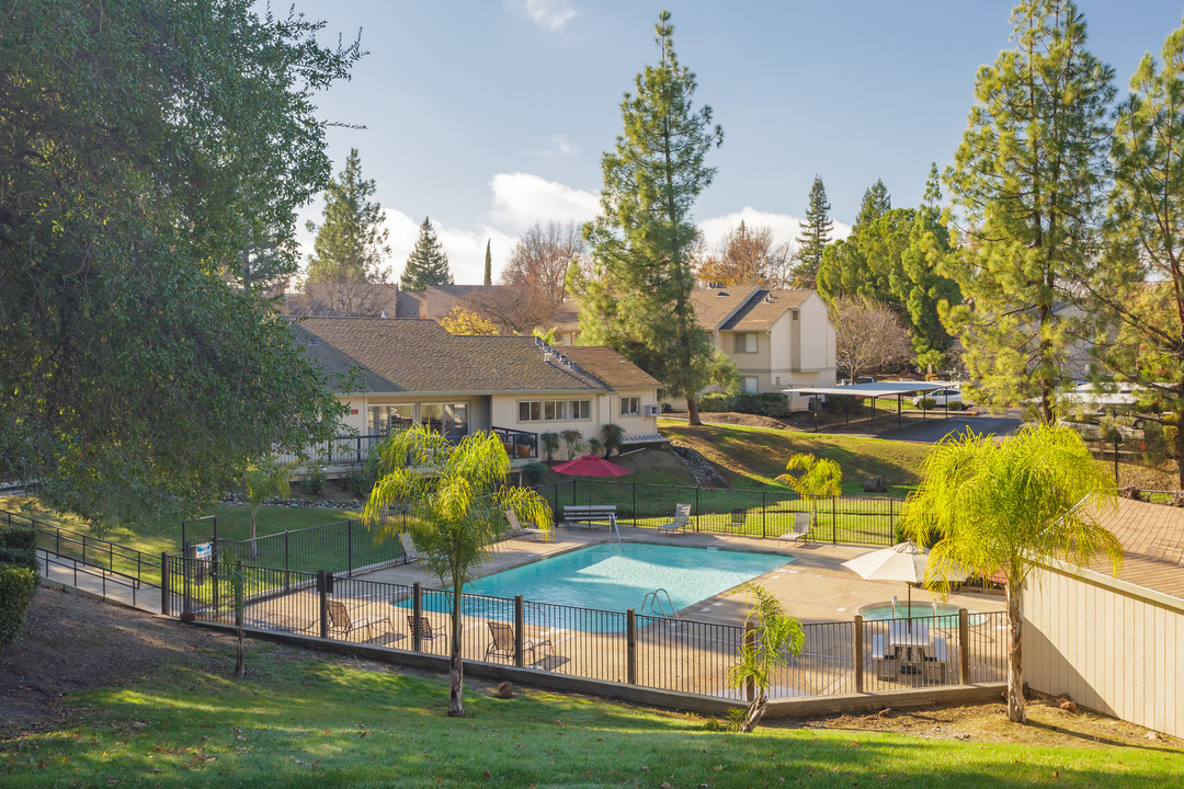 Quail Ridge in Roseville, CA - Building Photo