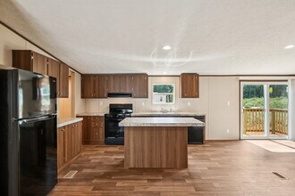 Fannin Meadows in Tyler, TX - Building Photo - Building Photo