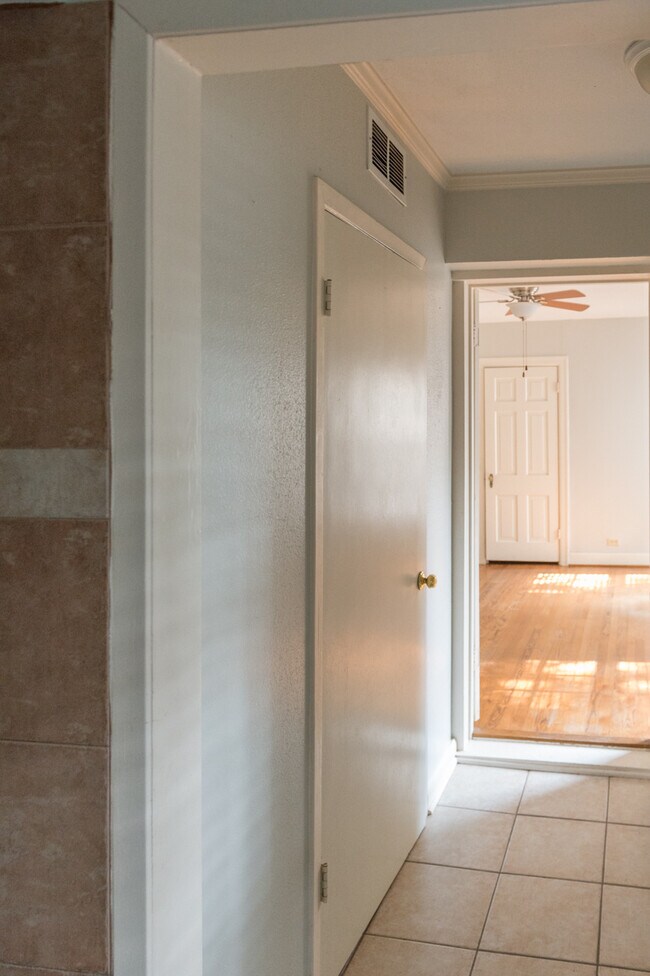 1968 Dryden in Houston, TX - Foto de edificio - Building Photo