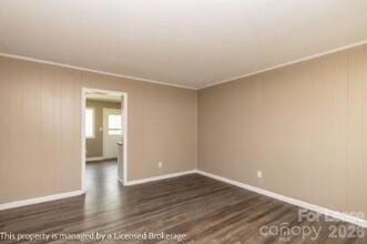 136 Brentwood Dr in Troy, NC - Building Photo - Building Photo