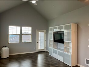 16284 NW Chadwick Way in Portland, OR - Building Photo - Building Photo