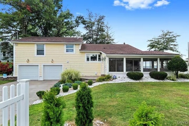 property at 1509 Park Ave