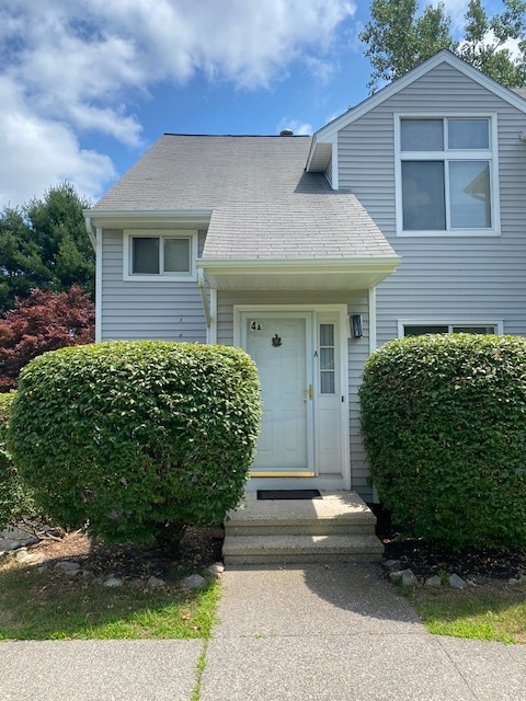 property at 4 Daisy Dr