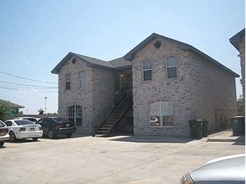 Shady Tree Apartments in Laredo, TX - Foto de edificio