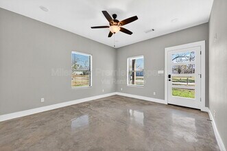 1431 S 7th Ave in Denison, TX - Building Photo - Building Photo