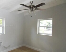 706 NE 4th Ave in Pompano Beach, FL - Building Photo - Building Photo