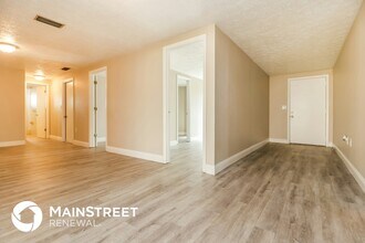 2105 Sugarbush Dr in Holiday, FL - Building Photo - Building Photo