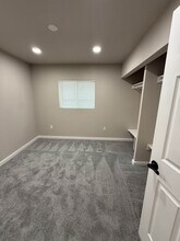 7207 E Meadow Bend Dr in Austin, TX - Building Photo - Building Photo