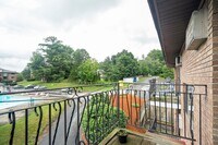 130 Mammoth Rd photo'