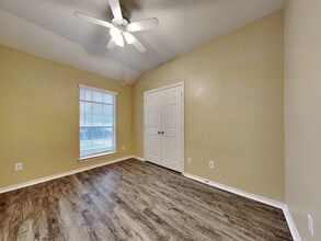 2811 St Martin Dr in Lancaster, TX - Building Photo - Building Photo