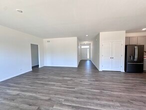 2325 Truman Trail in McHenry, IL - Building Photo - Building Photo