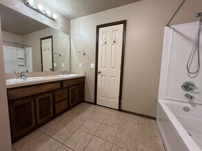 2800 NW 183rd St in Edmond, OK - Building Photo - Building Photo